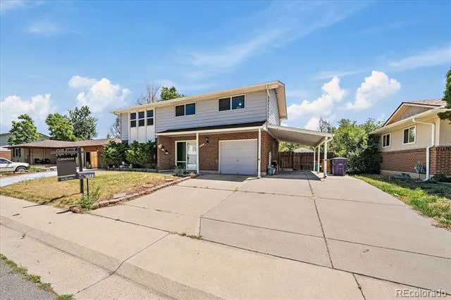 5042 Scranton Street Denver, CO 80239