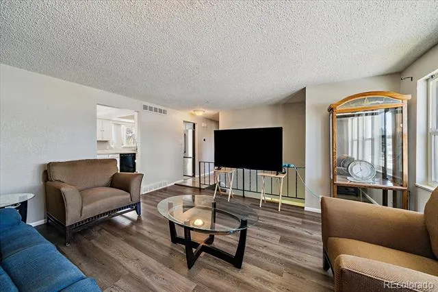 5042 Scranton Street Denver, CO 80239