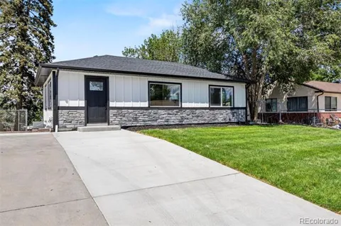 2131 W Gill Place