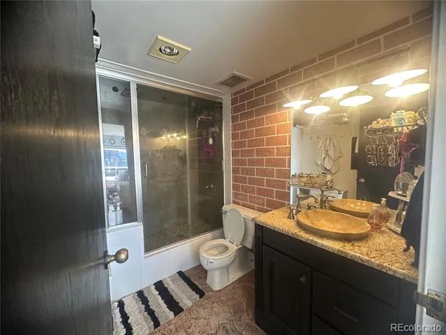 100 Park Avenue #1708 Denver, CO 80205