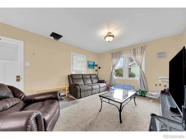 806 S 5th Avenue Sterling, CO 80751