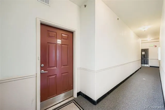 15700 E Jamison Drive #Bldg 7-101 Englewood, CO 80112