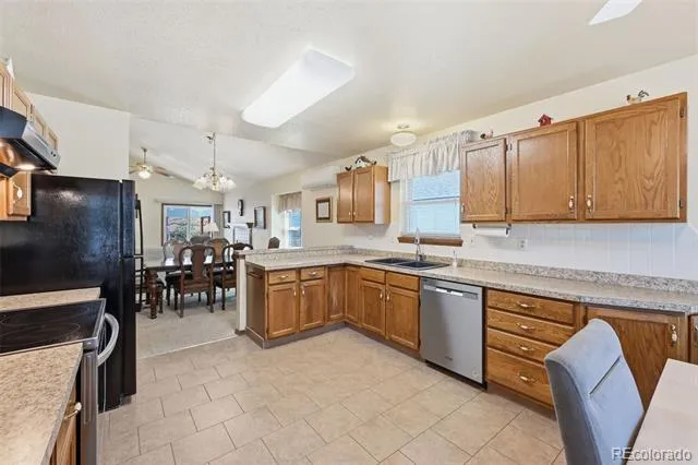 8237 Telegraph Drive Colorado Springs, CO 80920