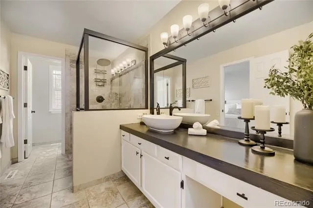 2902 W Long Circle #B Littleton, CO 80120