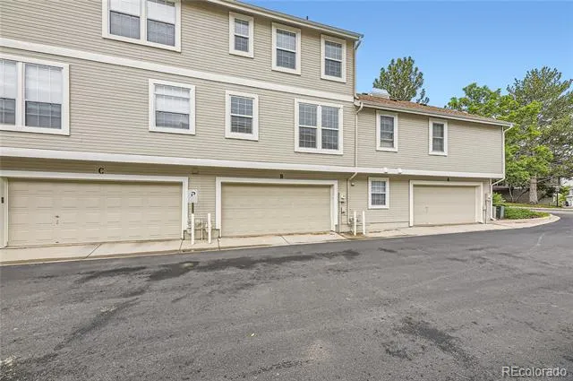 2902 W Long Circle #B Littleton, CO 80120