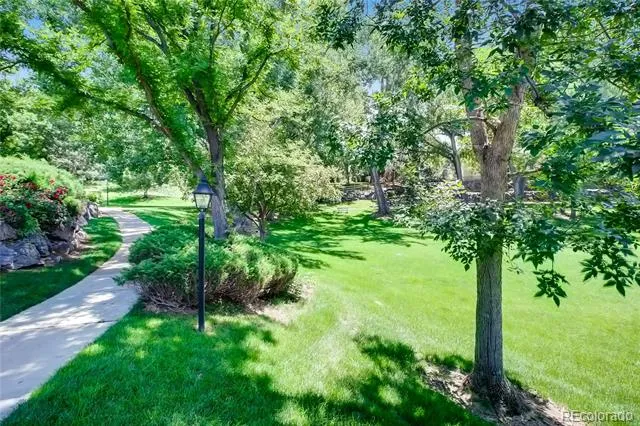2902 W Long Circle #B Littleton, CO 80120