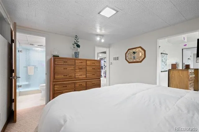 5140 E Missouri Avenue Denver, CO 80246