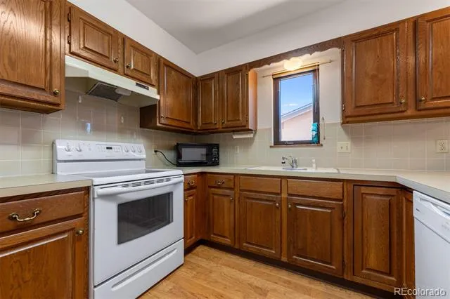 19 Pineridge Court Pueblo, CO 81001