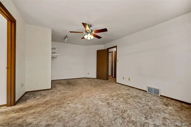 19 Pineridge Court Pueblo, CO 81001
