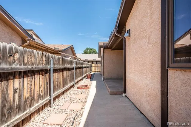 19 Pineridge Court Pueblo, CO 81001