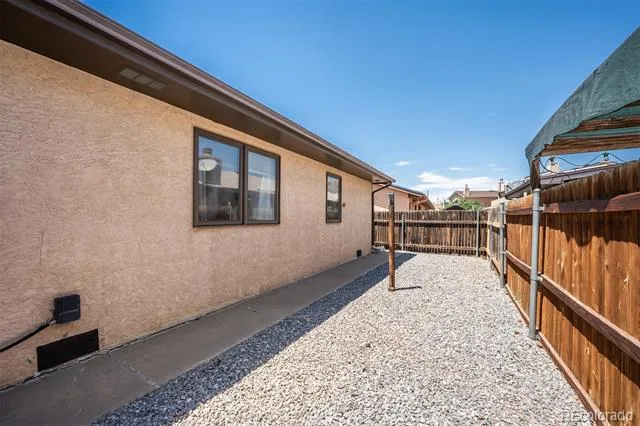 19 Pineridge Court Pueblo, CO 81001