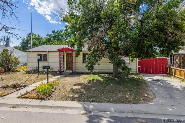 6461 Hudson Street Commerce City, CO 80022