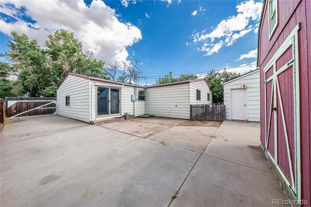 6461 Hudson Street Commerce City, CO 80022