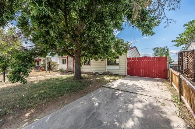 6461 Hudson Street Commerce City, CO 80022