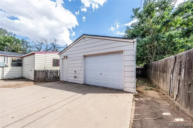 6461 Hudson Street Commerce City, CO 80022