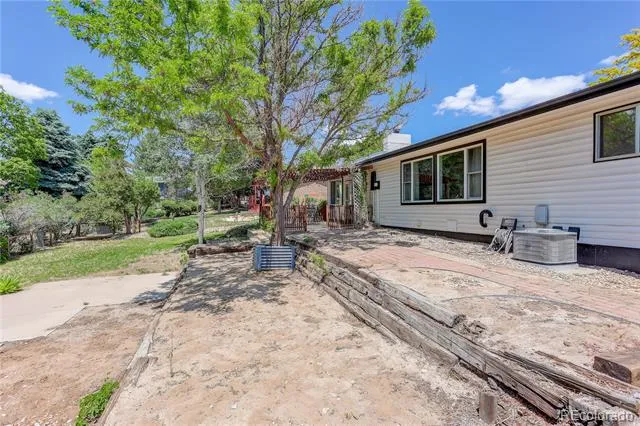 2669 S Moline Court Aurora, CO 80014