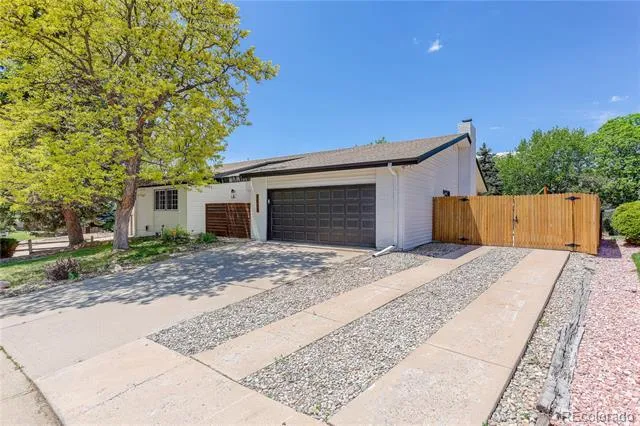 2669 S Moline Court Aurora, CO 80014