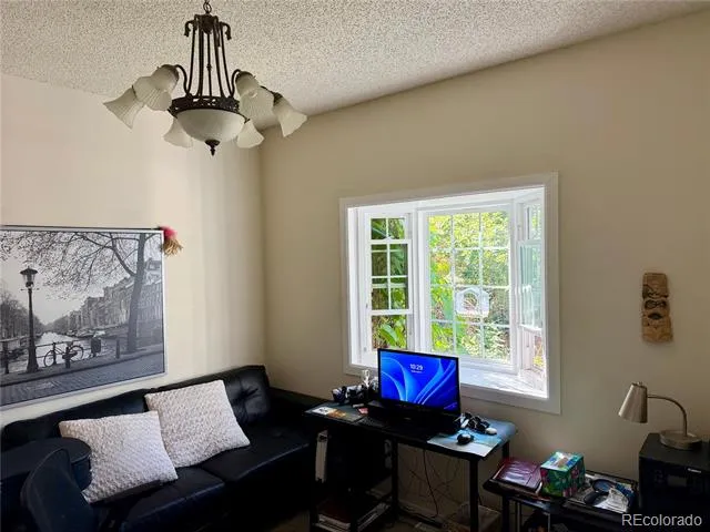 9440 Melbourne Drive Colorado Springs, CO 80920