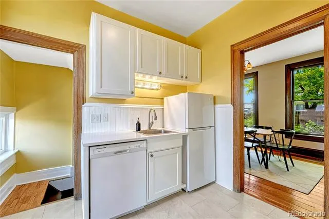 1557 Dallas Street Aurora, CO 80010