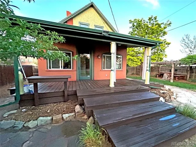 1557 Dallas Street Aurora, CO 80010