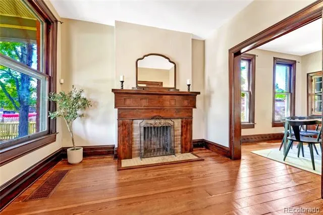 1557 Dallas Street Aurora, CO 80010