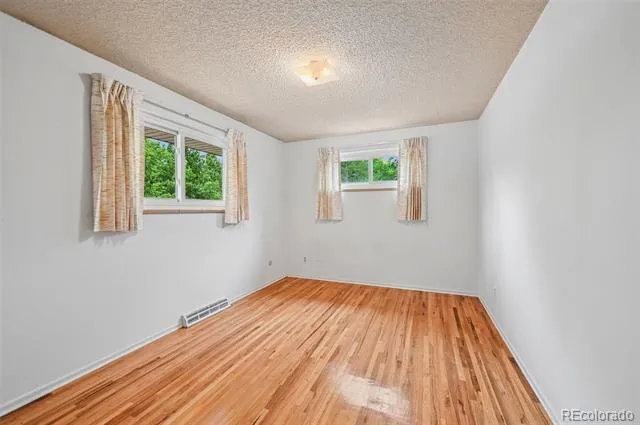 1373 S Cape Way Lakewood, CO 80232