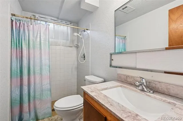 1373 S Cape Way Lakewood, CO 80232