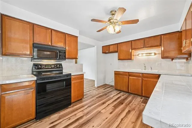1373 S Cape Way Lakewood, CO 80232