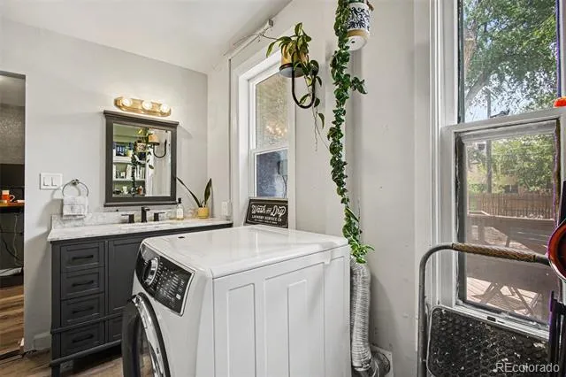 225 Cedar Street Colorado Springs, CO 80903