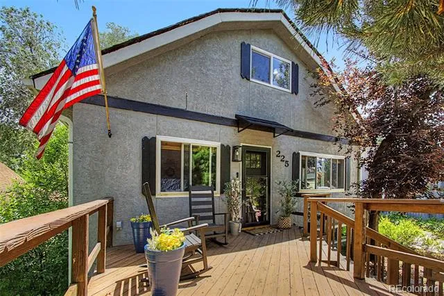 225 Cedar Street Colorado Springs, CO 80903