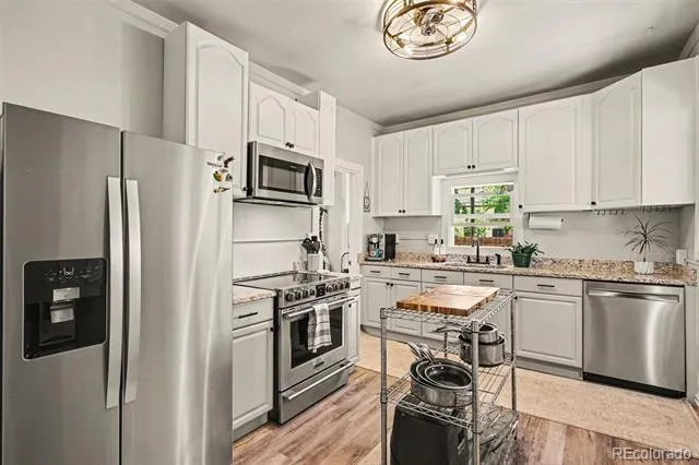 225 Cedar Street Colorado Springs, CO 80903