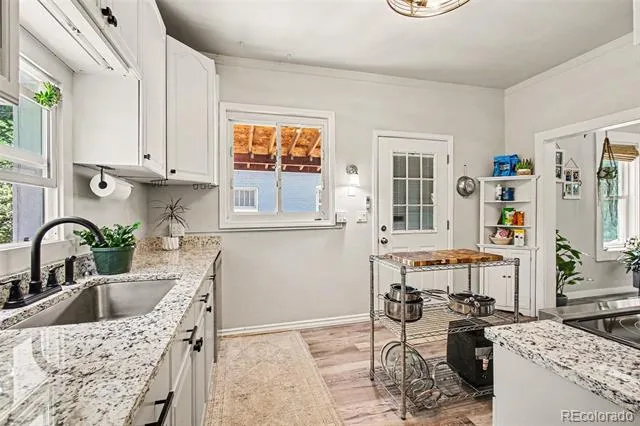 225 Cedar Street Colorado Springs, CO 80903
