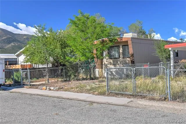 622 Walnut Street Salida, CO 81201
