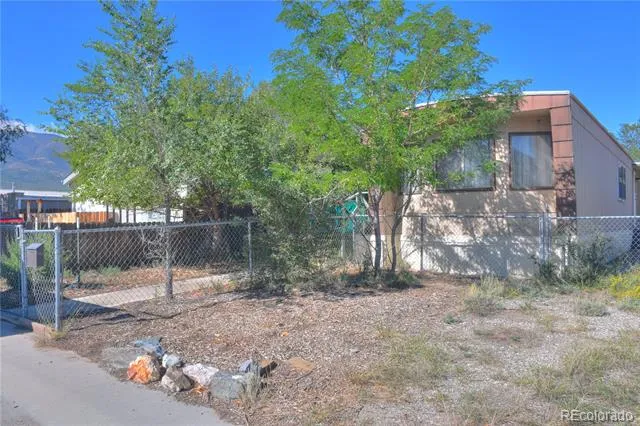 622 Walnut Street Salida, CO 81201