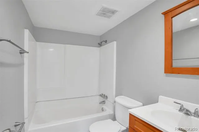 10211 Ura Lane #4-201 Thornton, CO 80260
