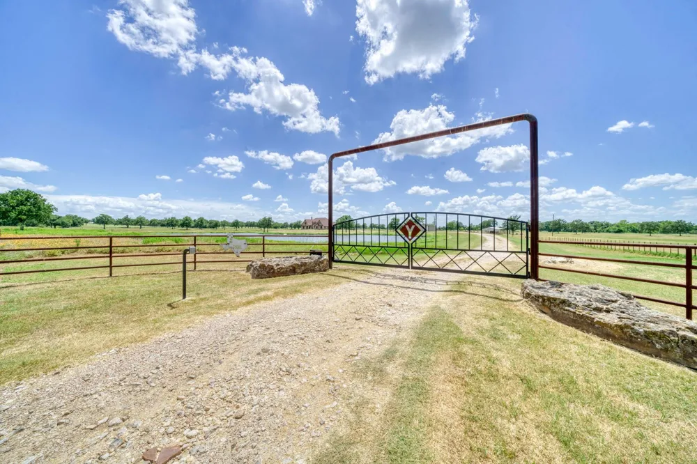 16316 County Road 436 Somerville, TX 77879