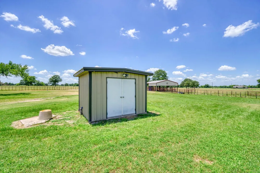 16316 County Road 436 Somerville, TX 77879