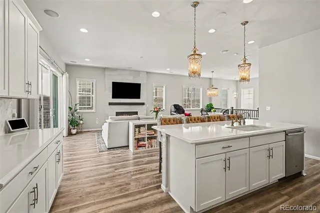 6421 Village Lane Centennial, CO 80111