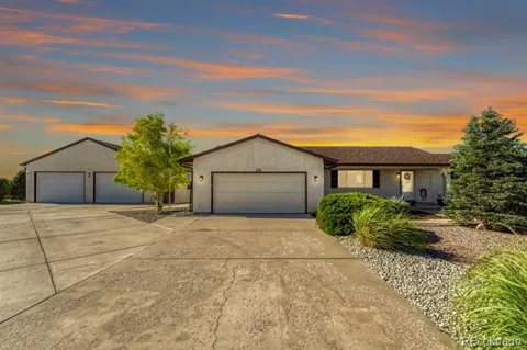 831 E Paseo Dorado Drive