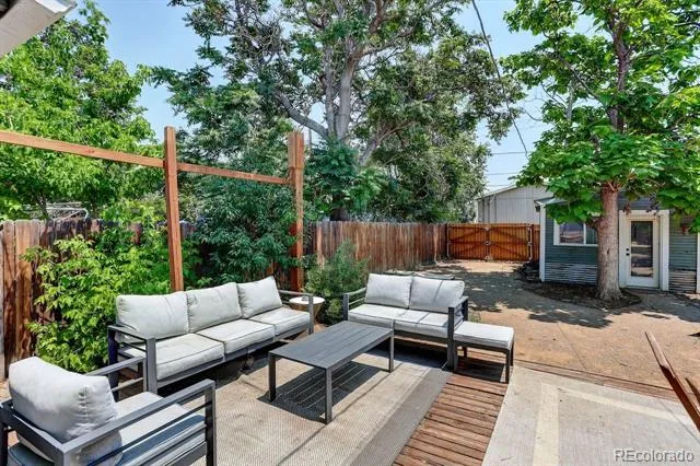 4644 High Street Denver, CO 80216
