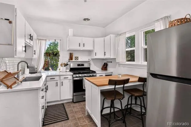 4644 High Street Denver, CO 80216