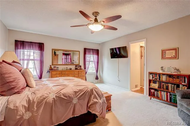 2784 S Heather Gardens Way Aurora, CO 80014