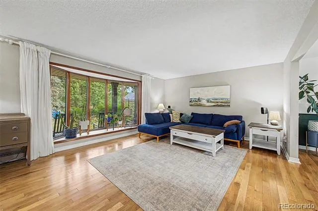 320 Oswego Court Aurora, CO 80010