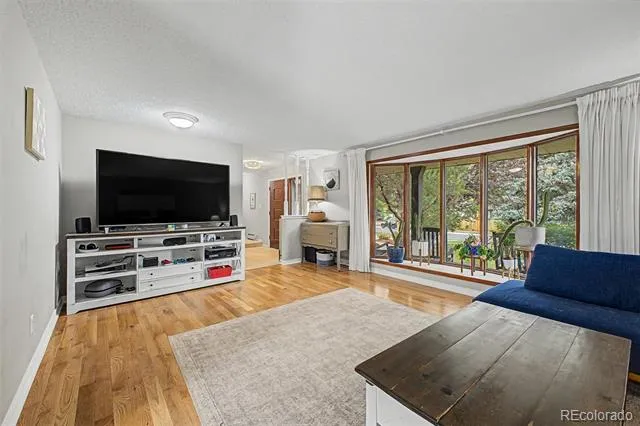 320 Oswego Court Aurora, CO 80010