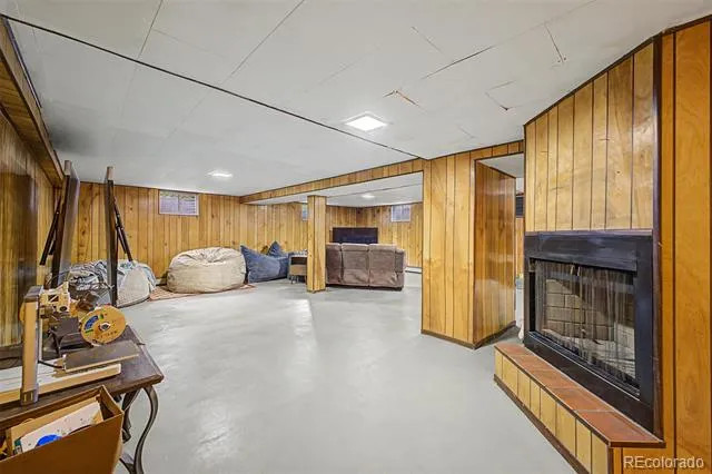 320 Oswego Court Aurora, CO 80010