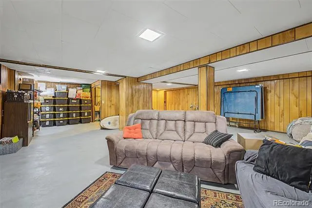 320 Oswego Court Aurora, CO 80010