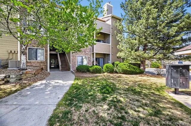 7388 S Alkire Street #206 Littleton, CO 80127