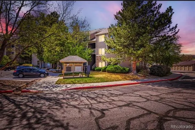 7388 S Alkire Street #206 Littleton, CO 80127
