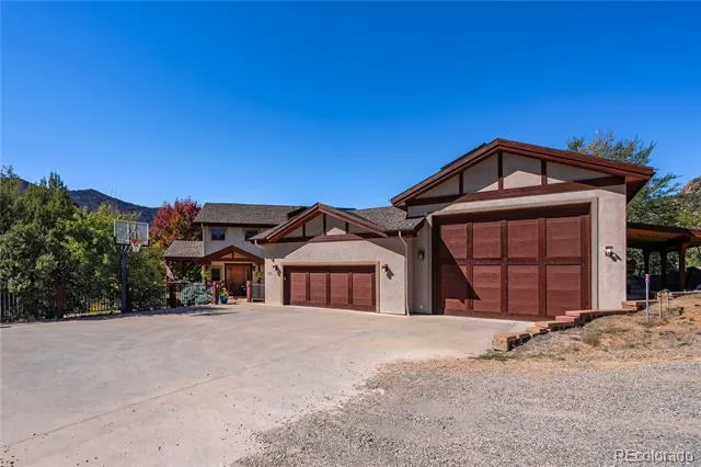 621 Elk Run Road New Castle, CO 81647