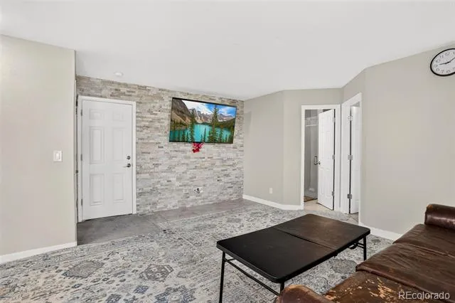 5067 Crystal Way Denver, CO 80239